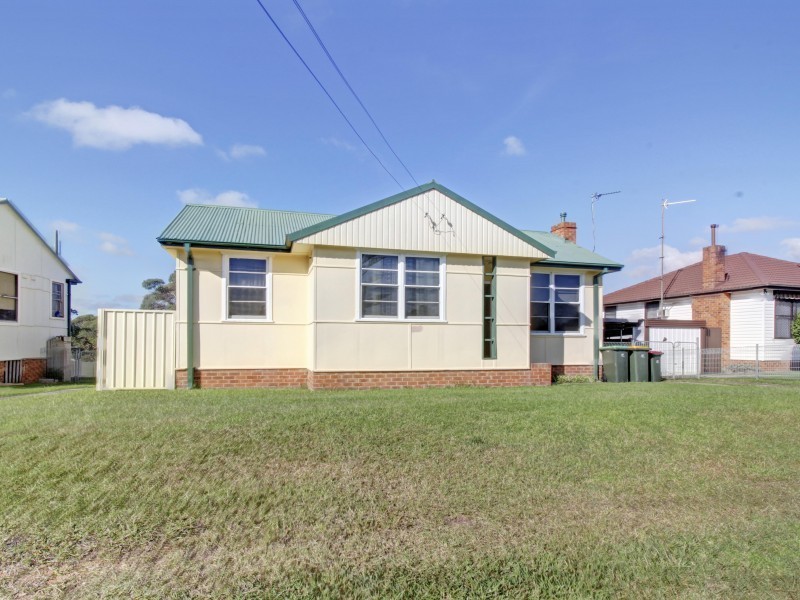 48 Lindsay Street, Unanderra NSW 2526