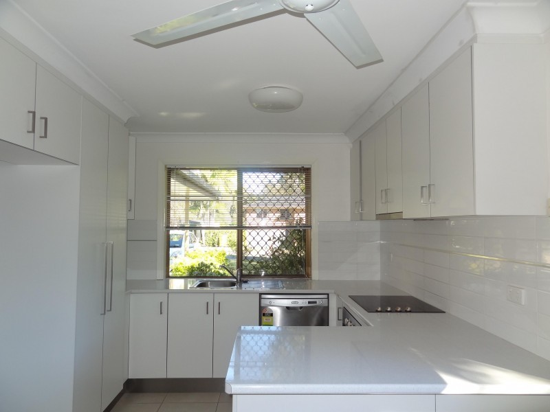 9 Michael Street, Redland Bay QLD 4165