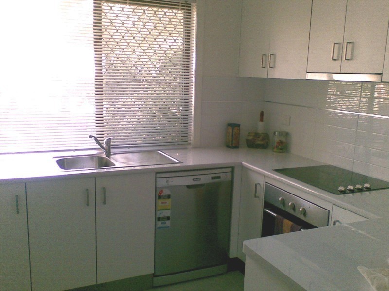 9 Michael Street, Redland Bay QLD 4165