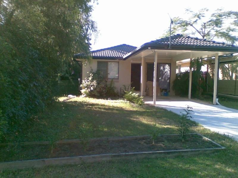 9 Michael Street, Redland Bay QLD 4165