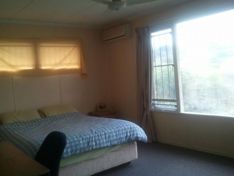 63 Curve Avenue, Wynnum QLD 4178