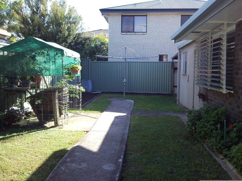 2 Tina Street, Redland Bay QLD 4165