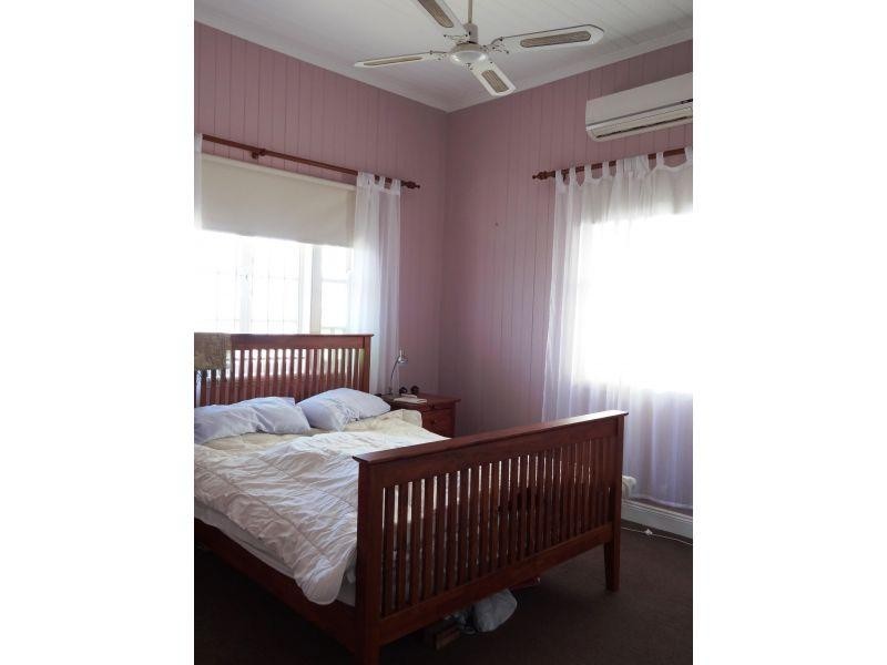 10 Bower St, Annerley QLD 4103