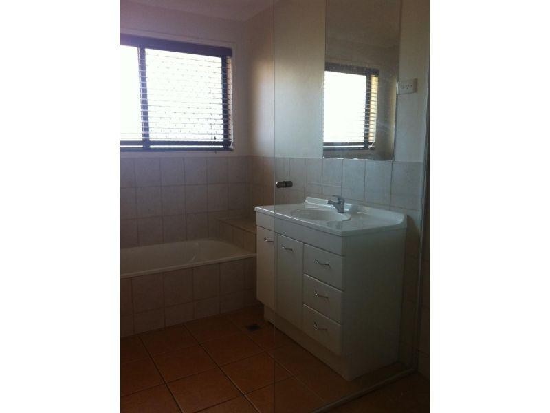 653 Old Cleveland Road East, Birkdale QLD 4159