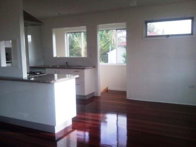 8 Redbank Road, Redcliffe QLD 4020