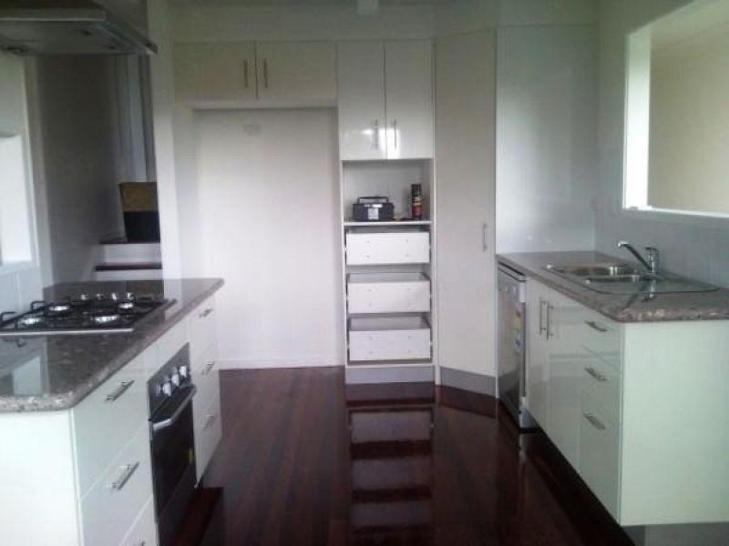 8 Redbank Road, Redcliffe QLD 4020