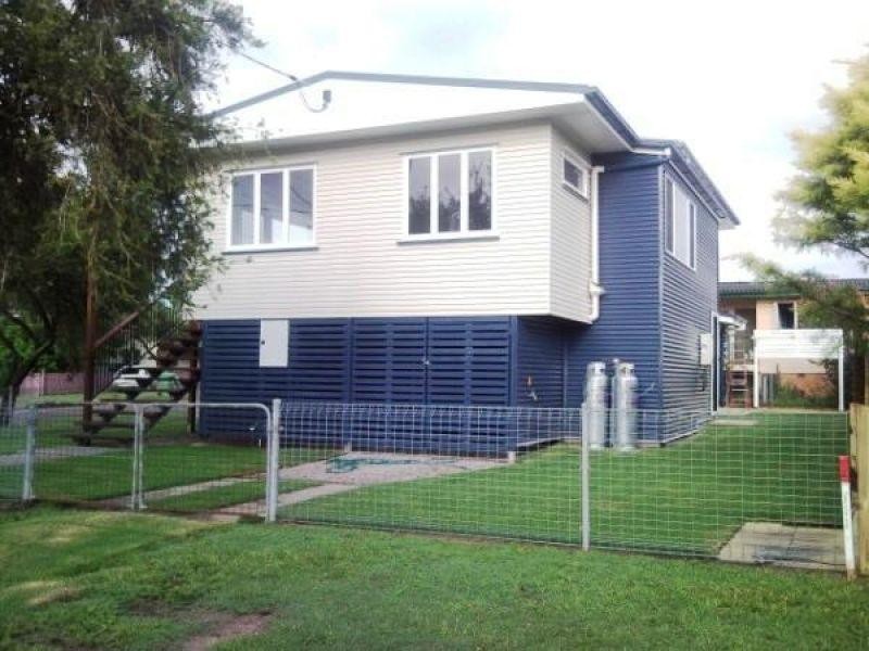 8 Redbank Road, Redcliffe QLD 4020