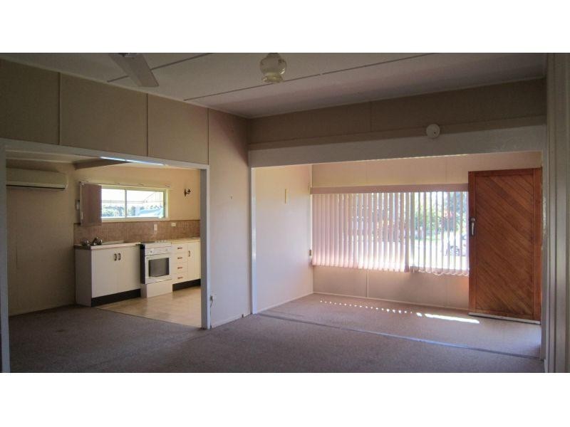 30 Base Street, Victoria Point QLD 4165