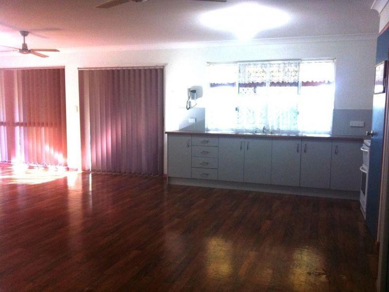 16 Donnelly Drive, Kallangur QLD 4503