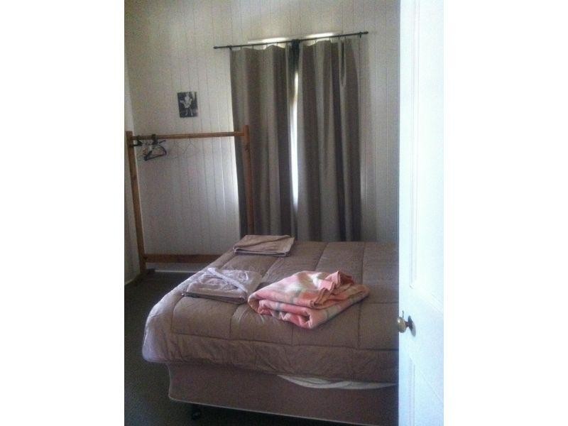 49 Violet Street CNR of Strabroke Ave, Wynnum QLD 4178
