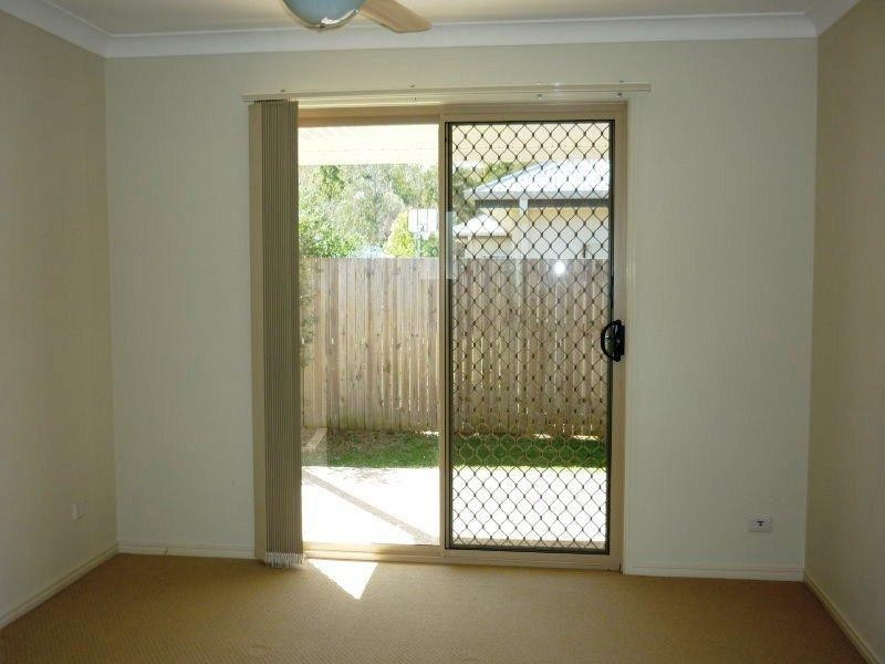 50 Corrimal Place, Sandstone Point QLD 4511