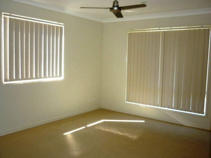 50 Corrimal Place, Sandstone Point QLD 4511