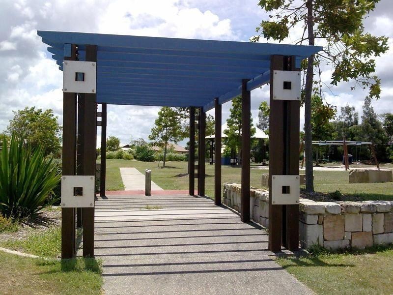 50 Corrimal Place, Sandstone Point QLD 4511