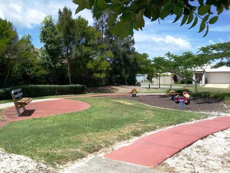 50 Corrimal Place, Sandstone Point QLD 4511