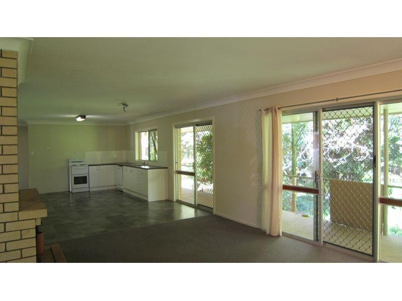 12 Water Street, Cleveland QLD 4163