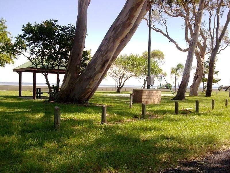 50 Corrimal Place, Sandstone Point QLD 4511