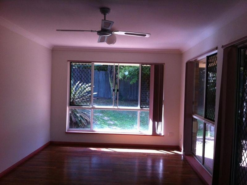 16  Donnelly Drive, Kallangur QLD 4503