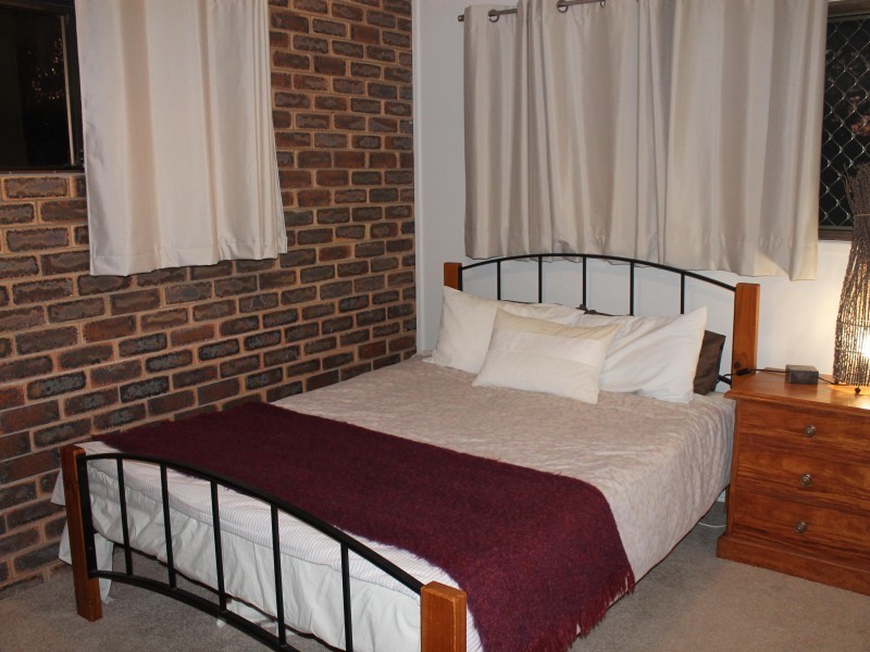 63 Haggup Street, Cleveland QLD 4163