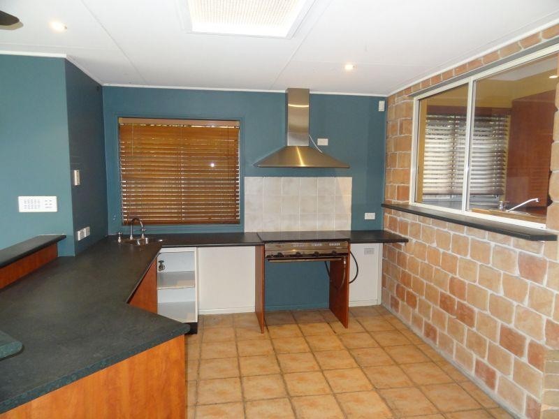 101 King Arthur Terrace, Tennyson QLD 4105