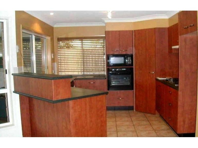 101 King Arthur Terrace, Tennyson QLD 4105