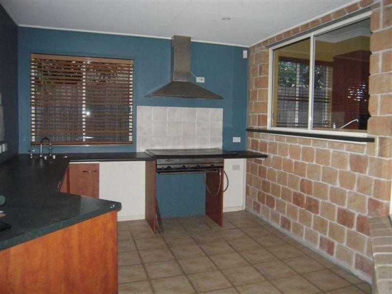 101 King Arthur Terrace, Tennyson QLD 4105