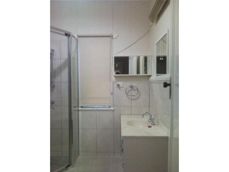 60 Ryder Street, Wynnum West QLD 4178