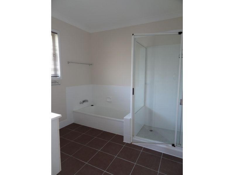 26 Carnation Road, Manly West QLD 4179