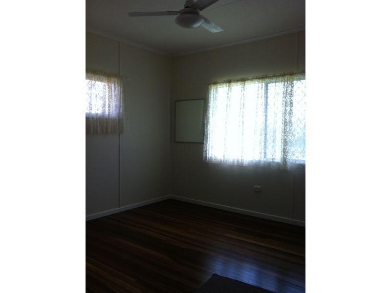 79 Steven Street, Redcliffe QLD 4020