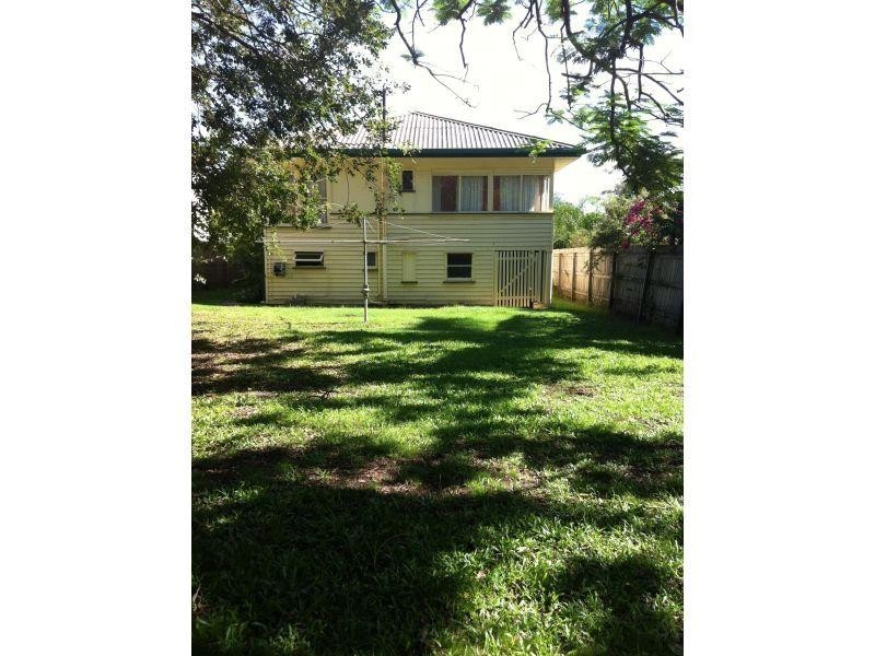 24 Alfred Street, Redcliffe QLD 4020