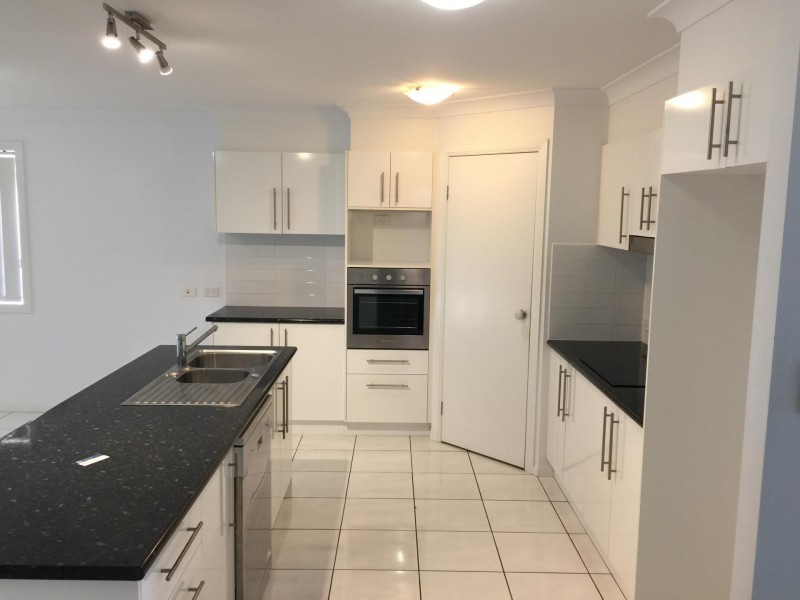 17 Pentecost Place, Redland Bay QLD 4165