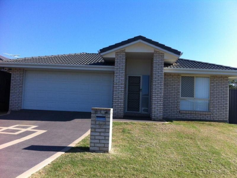 17 Pentecost Place, Redland Bay QLD 4165