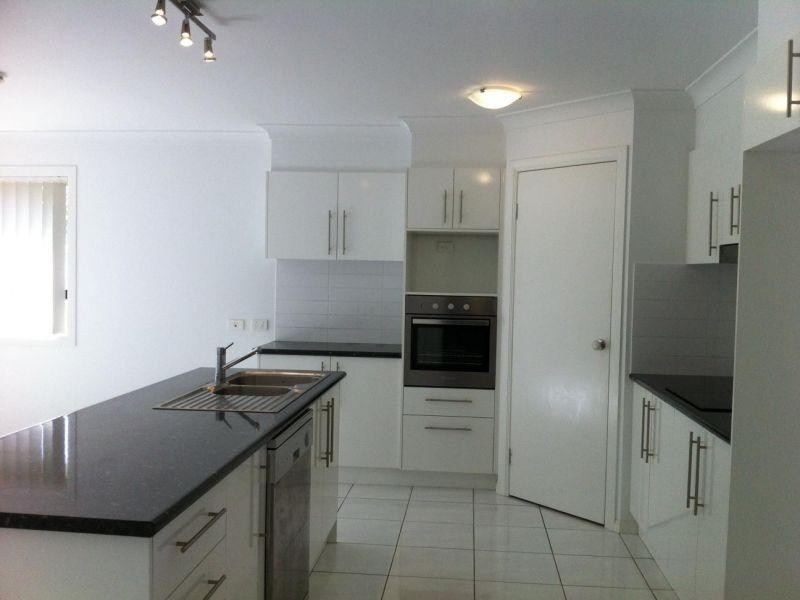 17 Pentecost Place, Redland Bay QLD 4165