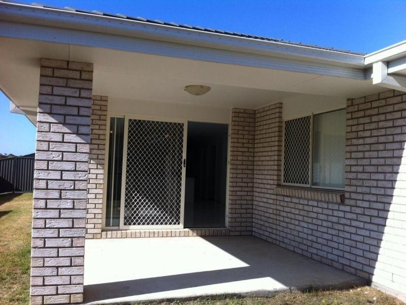 17 Pentecost Place, Redland Bay QLD 4165
