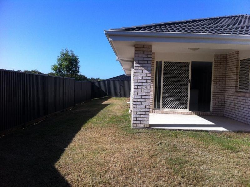 17 Pentecost Place, Redland Bay QLD 4165