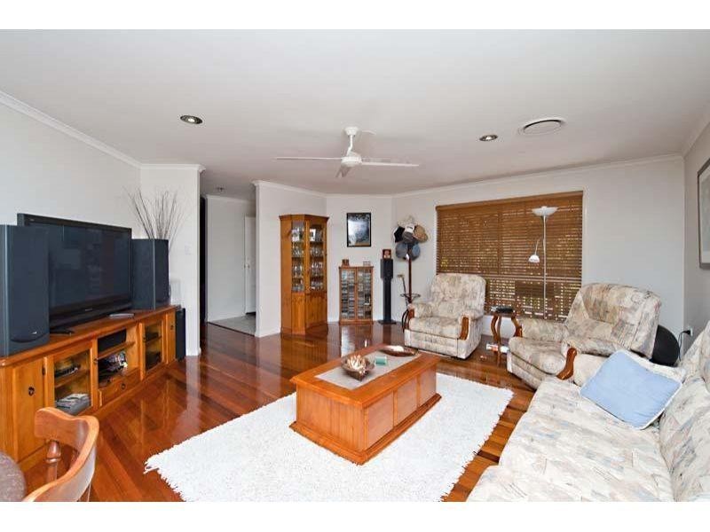 10 Whimbrel Street, Warner QLD 4500