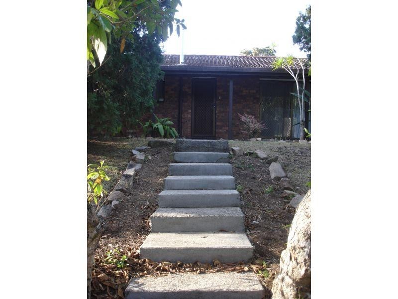 12 Sunnybay Drive, Birkdale QLD 4159