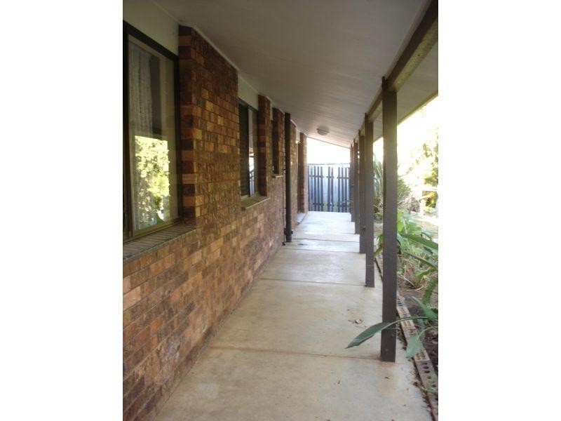 12 Sunnybay Drive, Birkdale QLD 4159