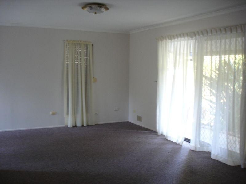 12 Sunnybay Drive, Birkdale QLD 4159