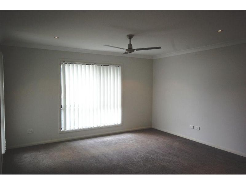 13 Foote Street, Redland Bay QLD 4165