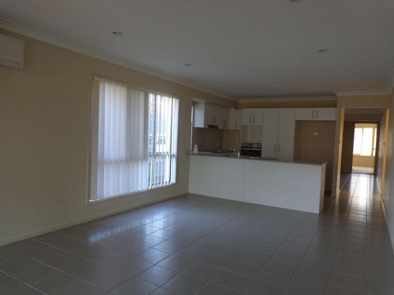 24 Parkview Drive, Springfield Lakes QLD 4300