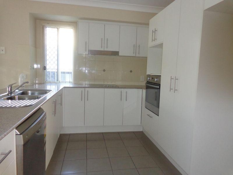 24 Parkview Drive, Springfield Lakes QLD 4300