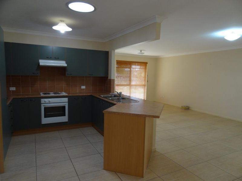 12 Lucy Court, Ormiston QLD 4160