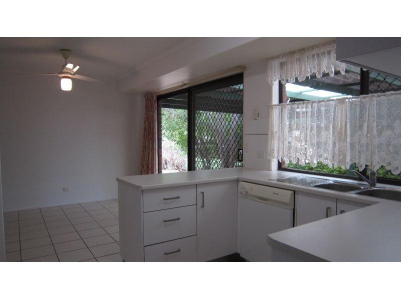 37 McWilliam Street, Redland Bay QLD 4165