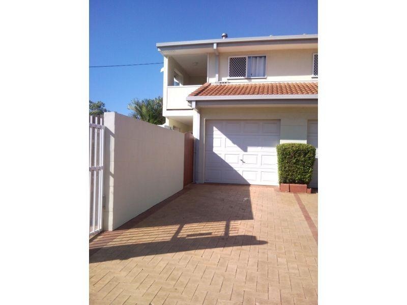 1/2 Channel Street, Cleveland QLD 4163