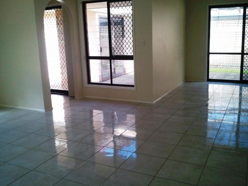 14 Ruth Street, Birkdale QLD 4159