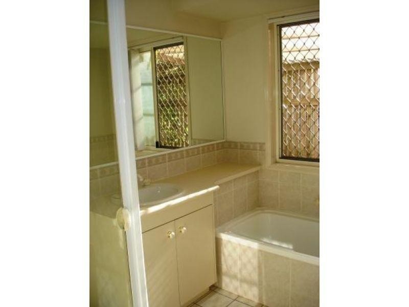 2 Hooper Street, Birkdale QLD 4159