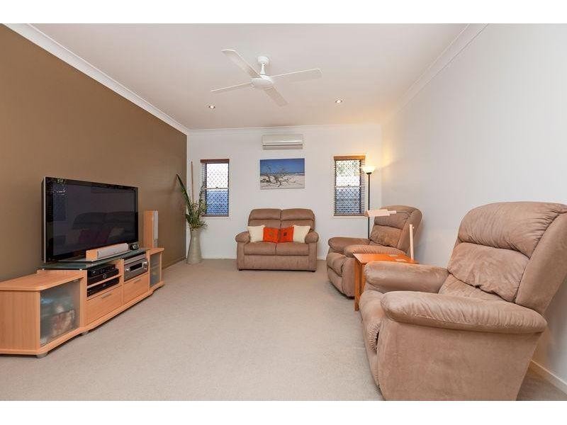 7 Ashburton Place, Wakerley QLD 4154