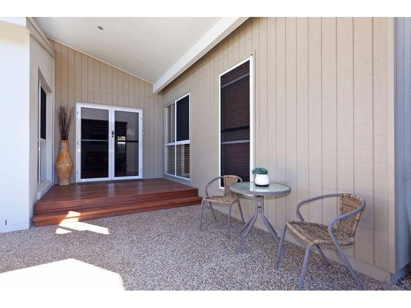 7 Ashburton Place, Wakerley QLD 4154