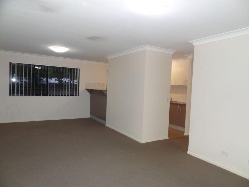 1/25 Pittwin Road, Capalaba QLD 4157