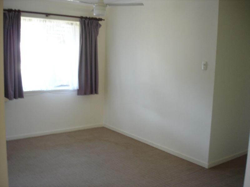 16 Blaxland Street, Capalaba QLD 4157
